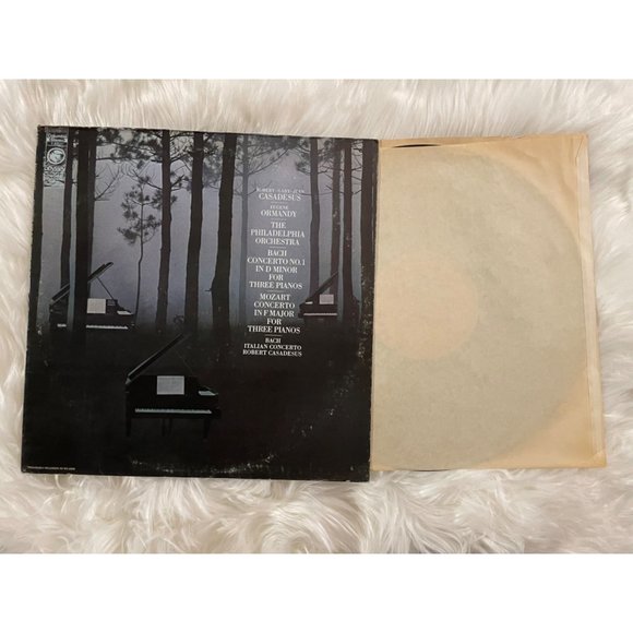 Classical Vinyl of Bach Concerto for 3 Pianos and Mozart's Concerto for 3 Pianos - Picture 5 of 11